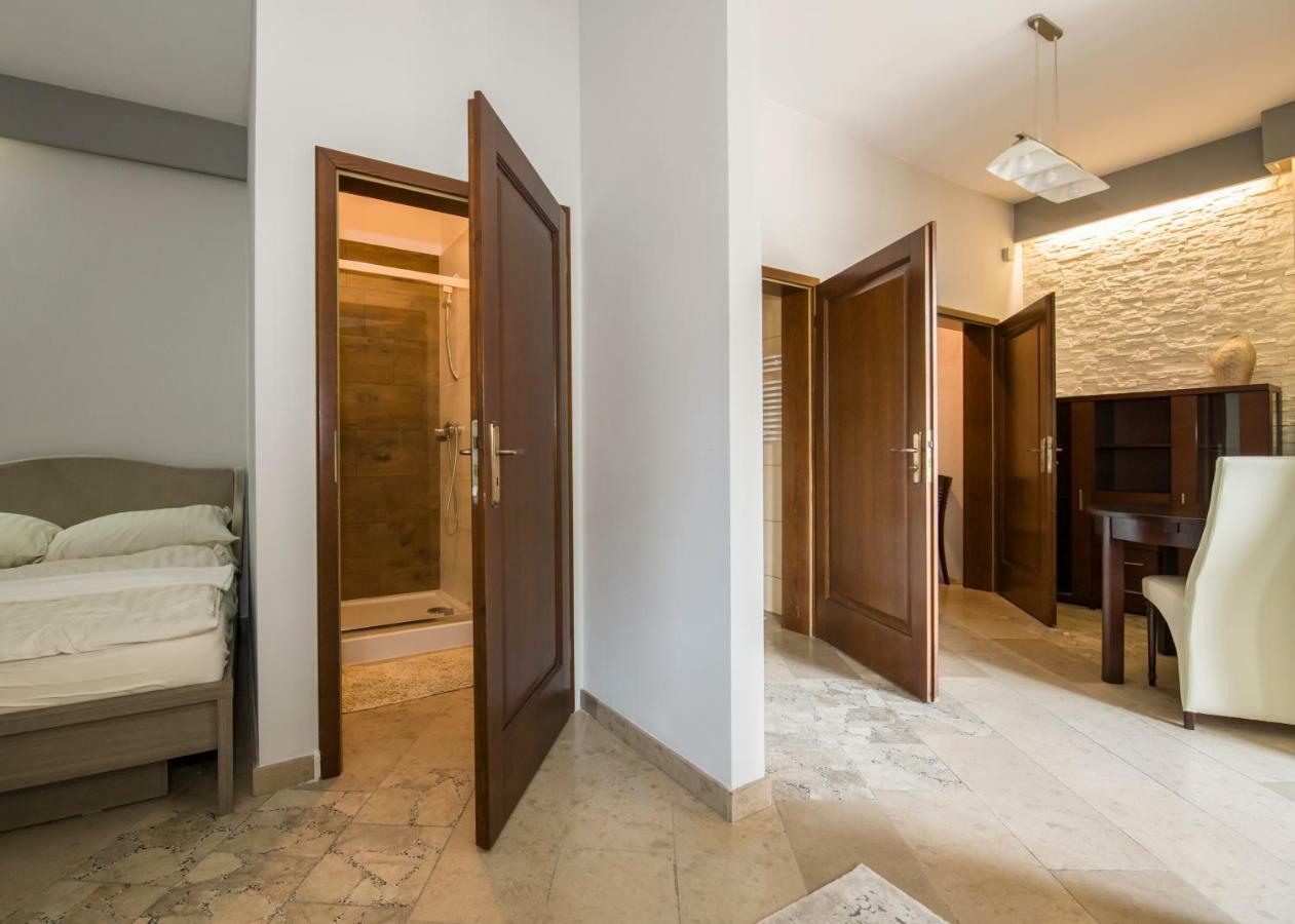 Apartamenty Na Warszawskiej Sieradz Exterior photo
